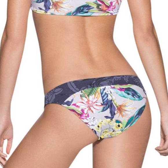 maaji swim